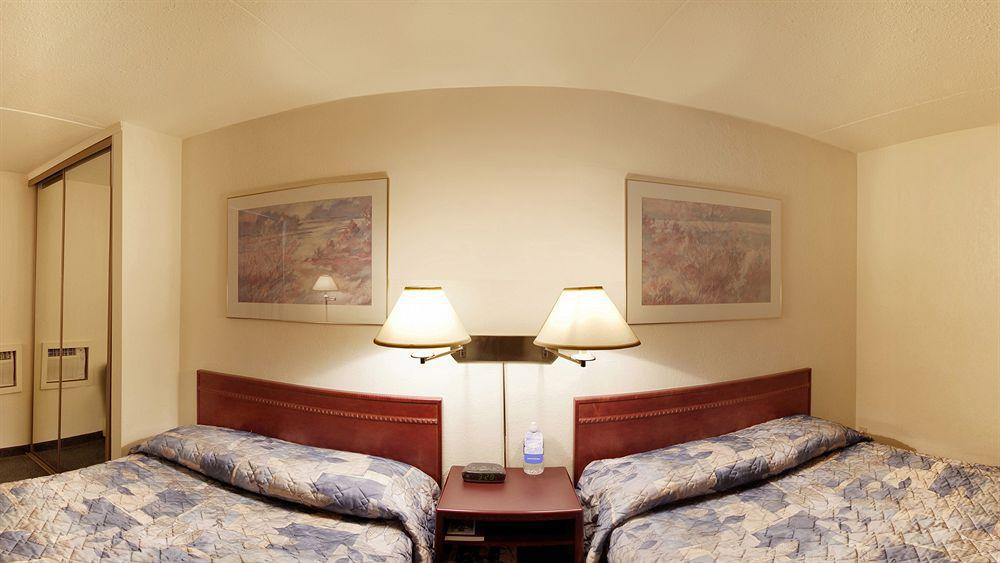 Travelodge Calgary Macleod Trail Esterno foto